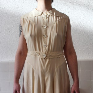 1940s white playsuit Late-30s/early 40s cream silk cotton faille romper Pearly buttons, adjustable attached belt, structural collar image 2