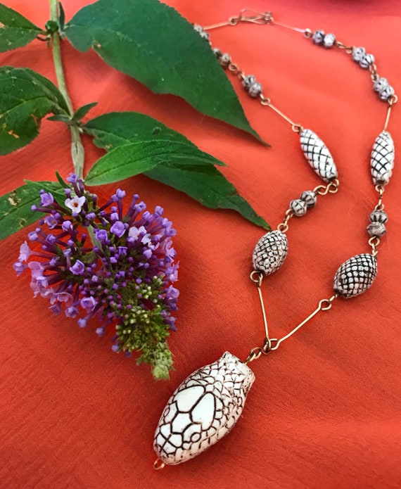 1920s Czech glass snake necklace || Neiger Brother