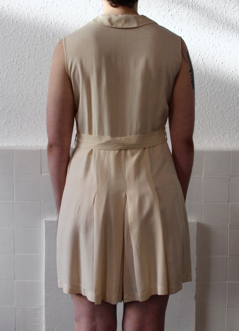 1940s white playsuit Late-30s/early 40s cream silk cotton faille romper Pearly buttons, adjustable attached belt, structural collar image 4