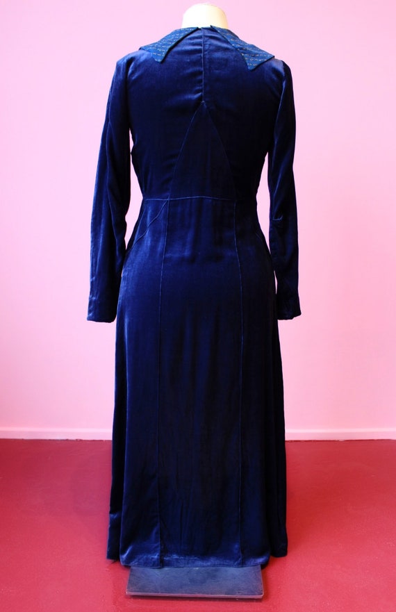 1920s blue velvet dress with lamé collar || 20s e… - image 4