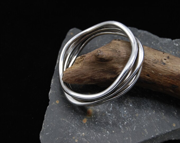 Triple Chain Circle Bangle