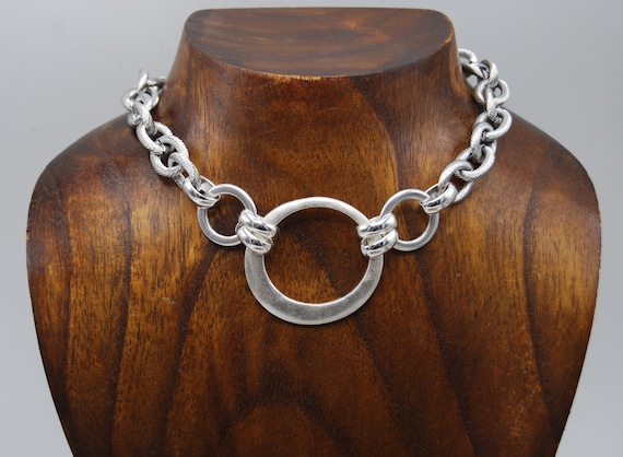 Ayanika Statement Necklace - Shop Trendy Jewellery Online - Edgability –  EDGABILITY