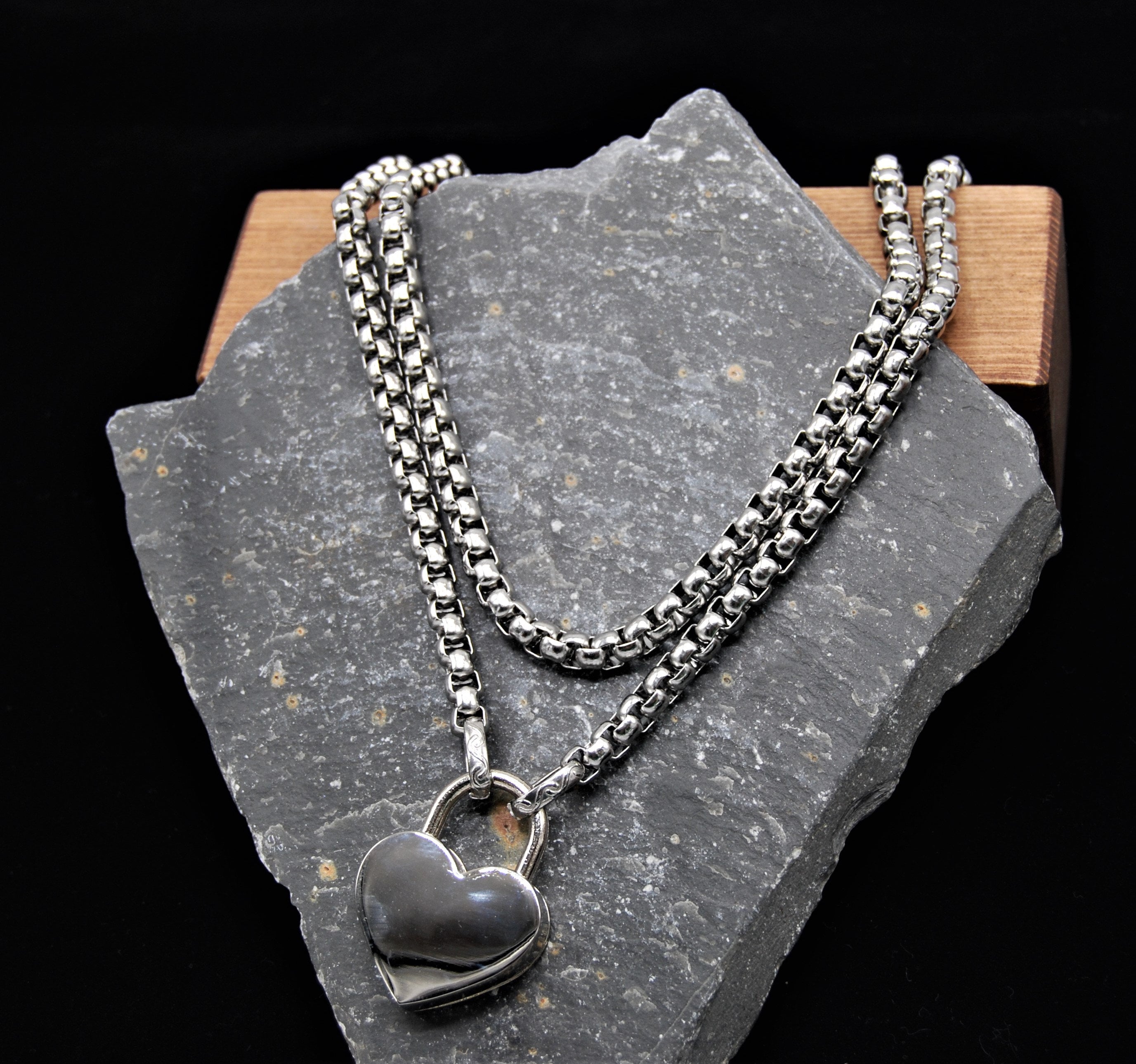 Stainless Steel Heart Padlock Necklace: Silver Box Chain Wrap