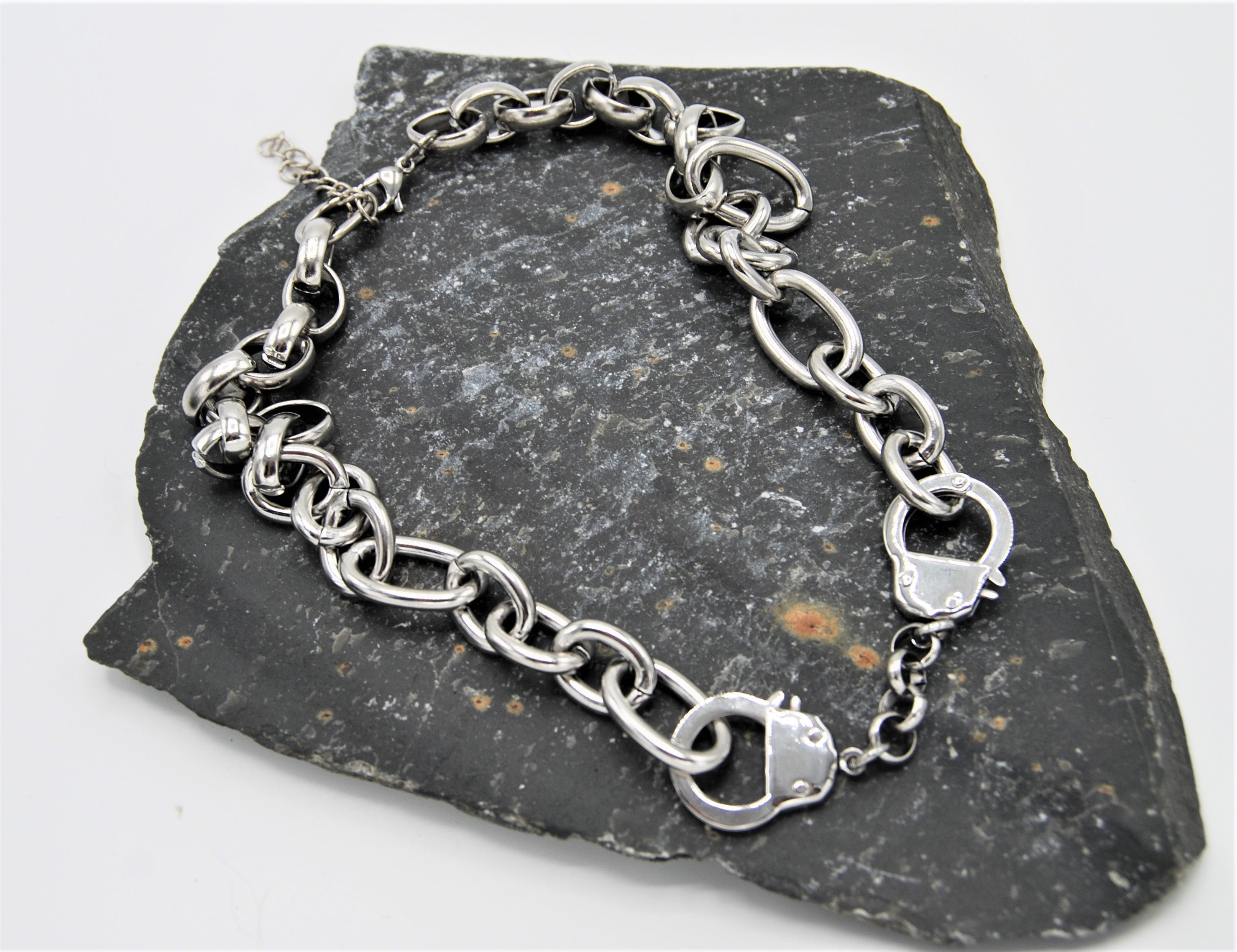 FindChic Collana con Manette a Catena per Uomo e Donna Acciaio Inossidabile 316l Placcato Nero Personalizzata Manette a Catena Collana con Lucchetto per Manette con Serratura