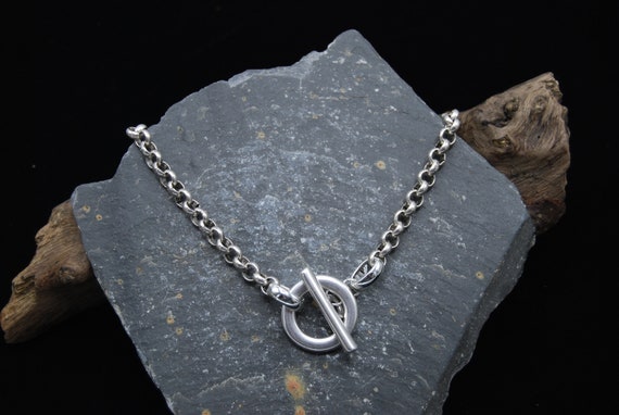 Toggle clasp chain necklace deals