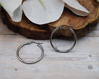 Silver Stainless Steel Hoop Earrings – Lever Back Fastening