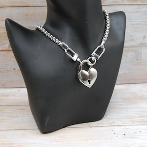 Collar con candado de corazón de acero inoxidable: pieza llamativa con cadena gruesa