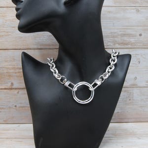 ステンレススチールのチャンキーチェーンネックレス：シルバーOリングステートメントケーブル