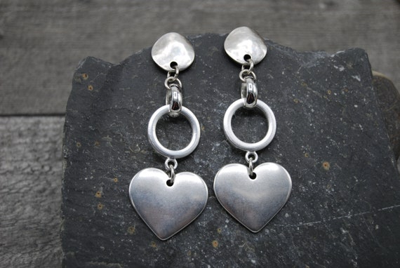 Large silver heart earrings deals