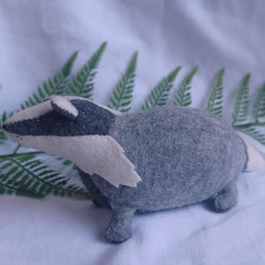 Badger - PDF  hand sewing pattern - woodland animal - waldorf craft project - easy sewing