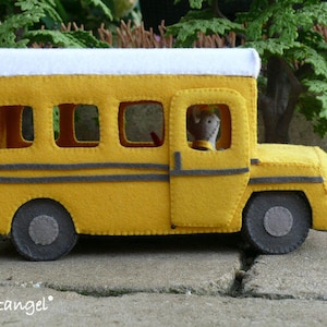 The School bus - Back to School - PDF felt pattern - instant download