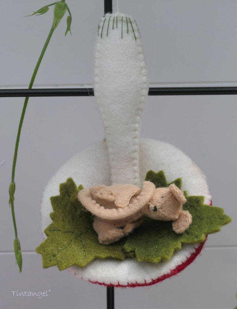 Hanging Agaric with little Mouse PDF felt pattern instant download image 1