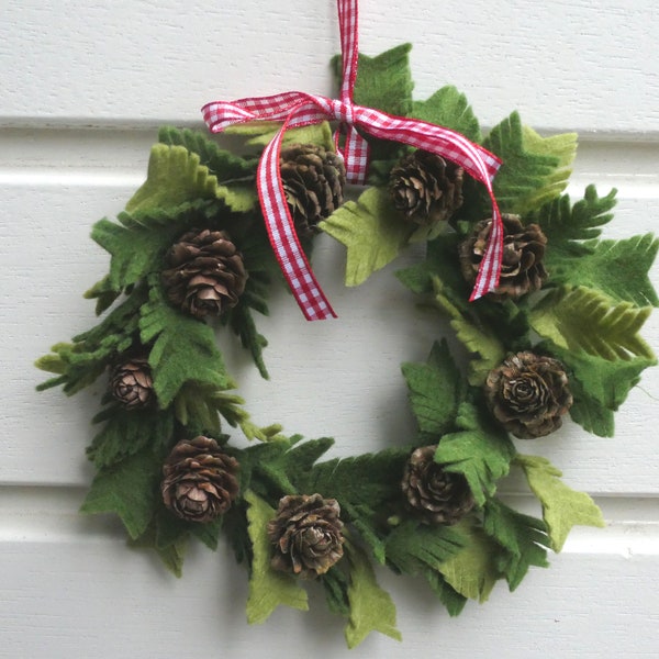 Little Christmas Wreath - PDF pattern - Instant download