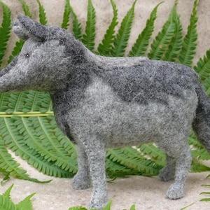 Wolf sewing pattern - PDF - hand sewing - Waldorf education - nature - woodland animal crafting.