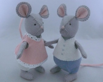 Toy Mouse sewing pattern -  Dressed animal - PDF felt project - Instant download