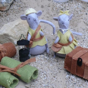 Muizen in kampeer- en safari-outfit met kampeerspullen - pdf-patroon - direct downloaden