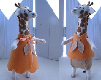 Giraffe sewing pattern -  toy animal - dressed animal - PDF - felt craft - Instant download