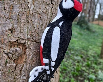 Great Spotted Woodpecker -PDF felt pattern - sewing pattern - instant download.