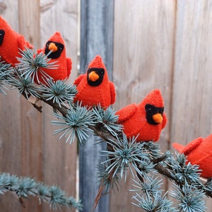 Red Cardinals - PDF pattern - instant download