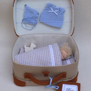 Suitcase With Bedding, for a Little Doll or Dress to Impress Animals ...