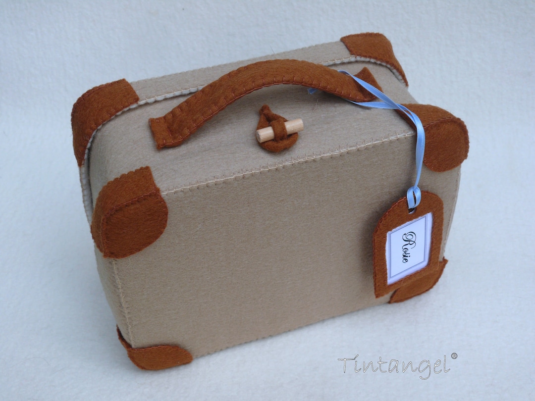 Suitcase With Bedding, for a Little Doll or Dress to Impress Animals ...