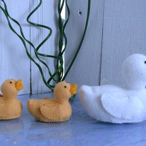 Duck and Duckling pattern - PDFhand sewing pattern - Felt craft project