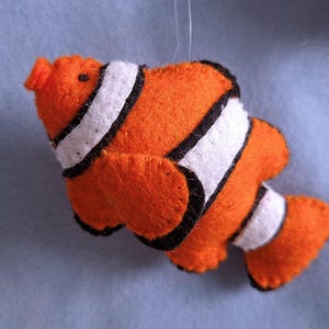 Clownfish PDF felt pattern - Nature inspired craft project - Ocean animals