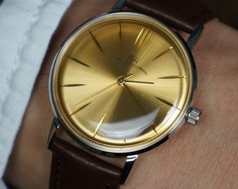 Vintage Wrist Watch: "RAY" Mechanical Watch with Leather Strap