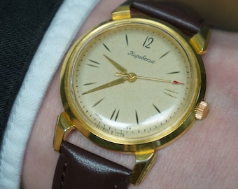 Vintage Kirovskie Mechanical Watch: USSR Retro Wristwatch