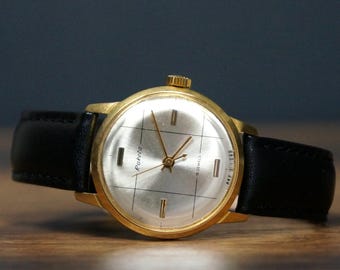 Vintage Raketa Mens Watch, USSR Mechanical Wristwatch