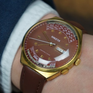 Mens gifts,Raketa watch,Red watch,Hippie watch,Wristwatches,Vintage watch,Ussr watch,Unique watches,Rare watches,Old watches,Boy watch