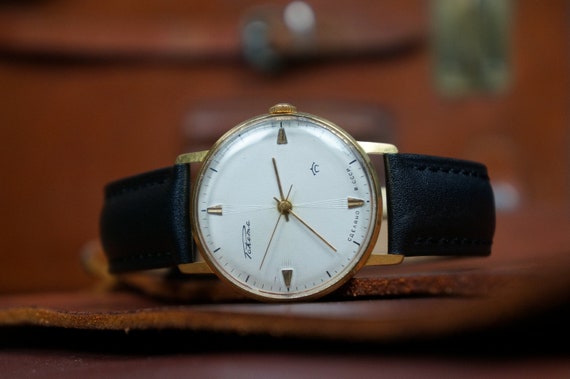 Vintage watch, Mens watch, Watches for men, RAKETA