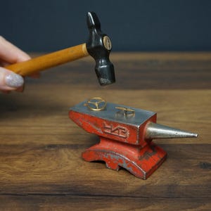 Anvil, vintage anvil, miniature anvil, small anvil, antique anvil, metal anvil, old anvil, jewelers anvil, mini anvil, work tool, work