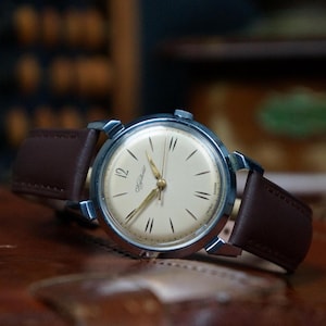 Vintage Kirovskie USSR Watch: Mechanical Mens Wristwatch