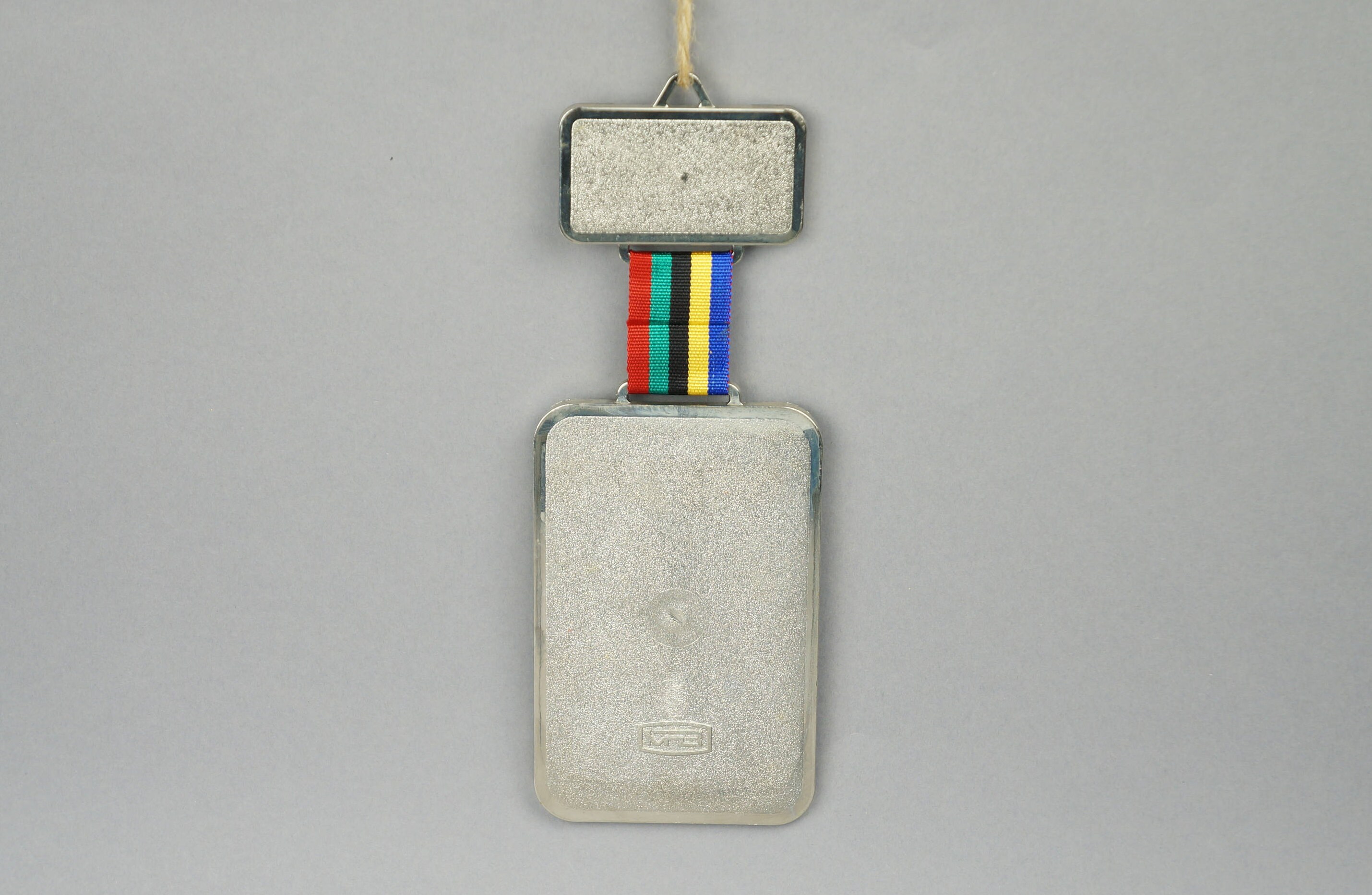 Insigne Ancien Des Jeux Olympiques De Moscou 1980 - Pièce De Collection Vintage
