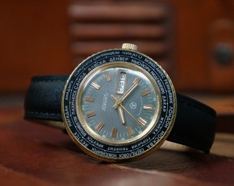 Raketa USSR Men's Watch: Vintage Mechanical Wristwatch, 1980s