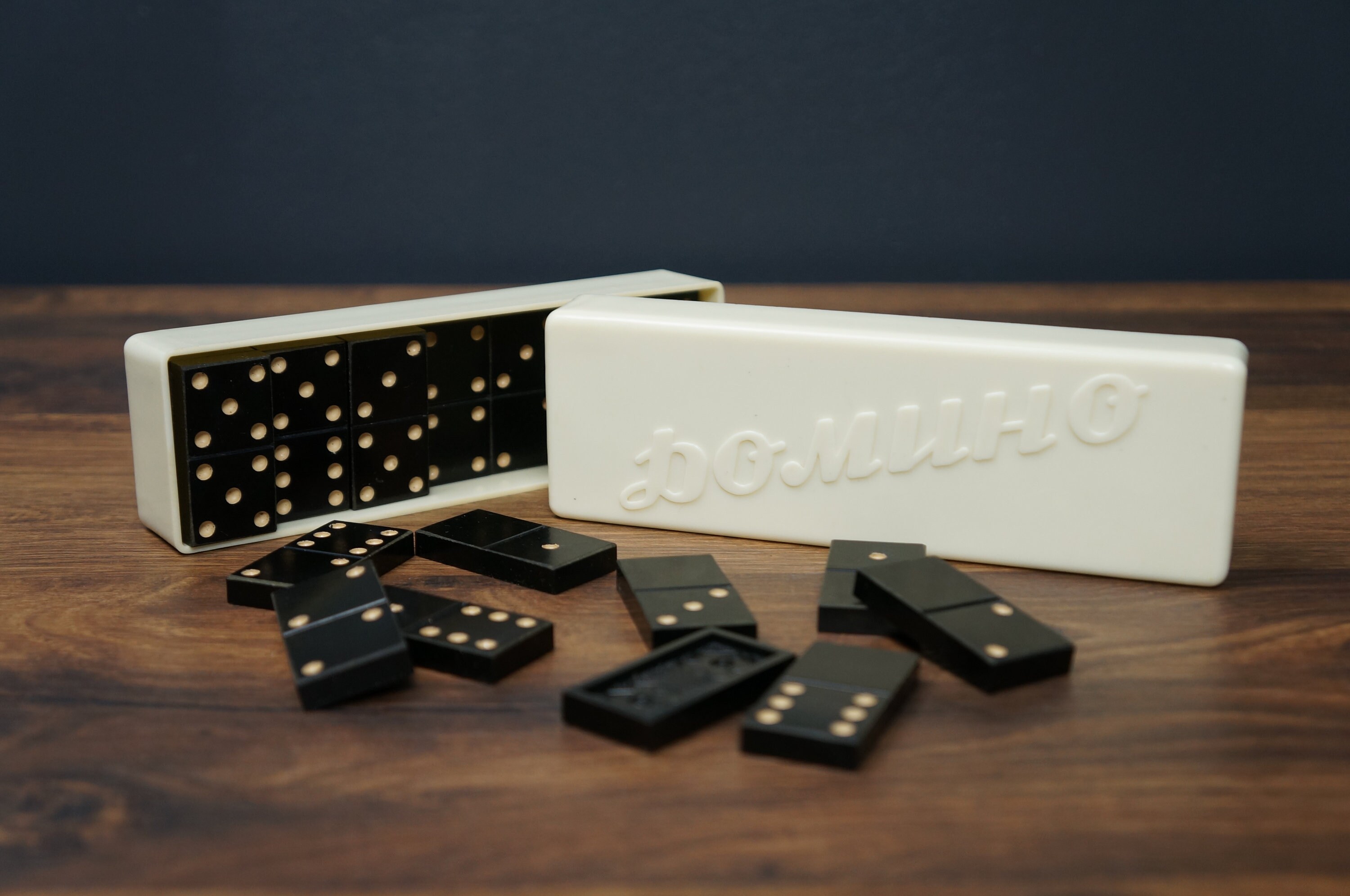 dominoes game dominoes game
