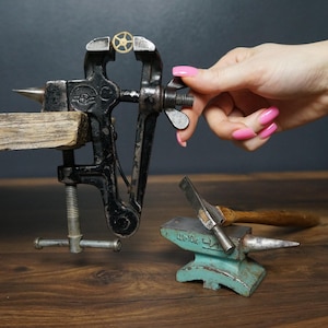 vise, tool vise, antique tool, jeweler&#39;s vise, vintage vise, workshop decor, vintage tool, carpentry, vises USSR, metal  vise, small vise