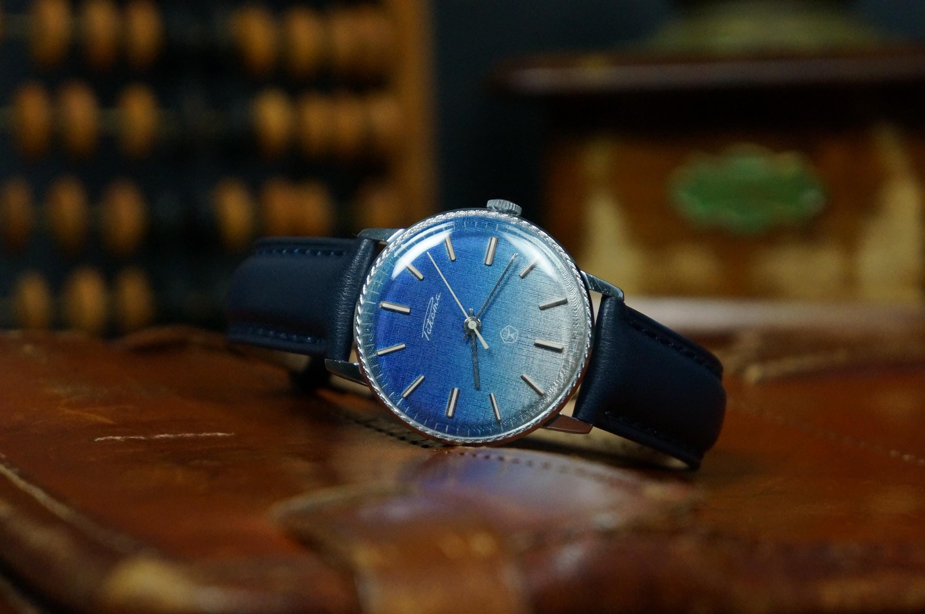Vintage Raketa USSR Men's Watch: Mechanical Wristwatch, 1980s - Etsy