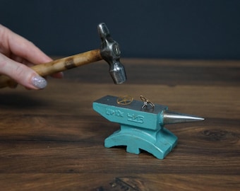 Vintage Miniature Metal Anvil: USSR Jewelers Work Tool