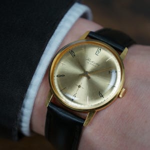 Vintage Raketa Men&#39;s Watch: USSR Mechanical Wristwatch, 1980s