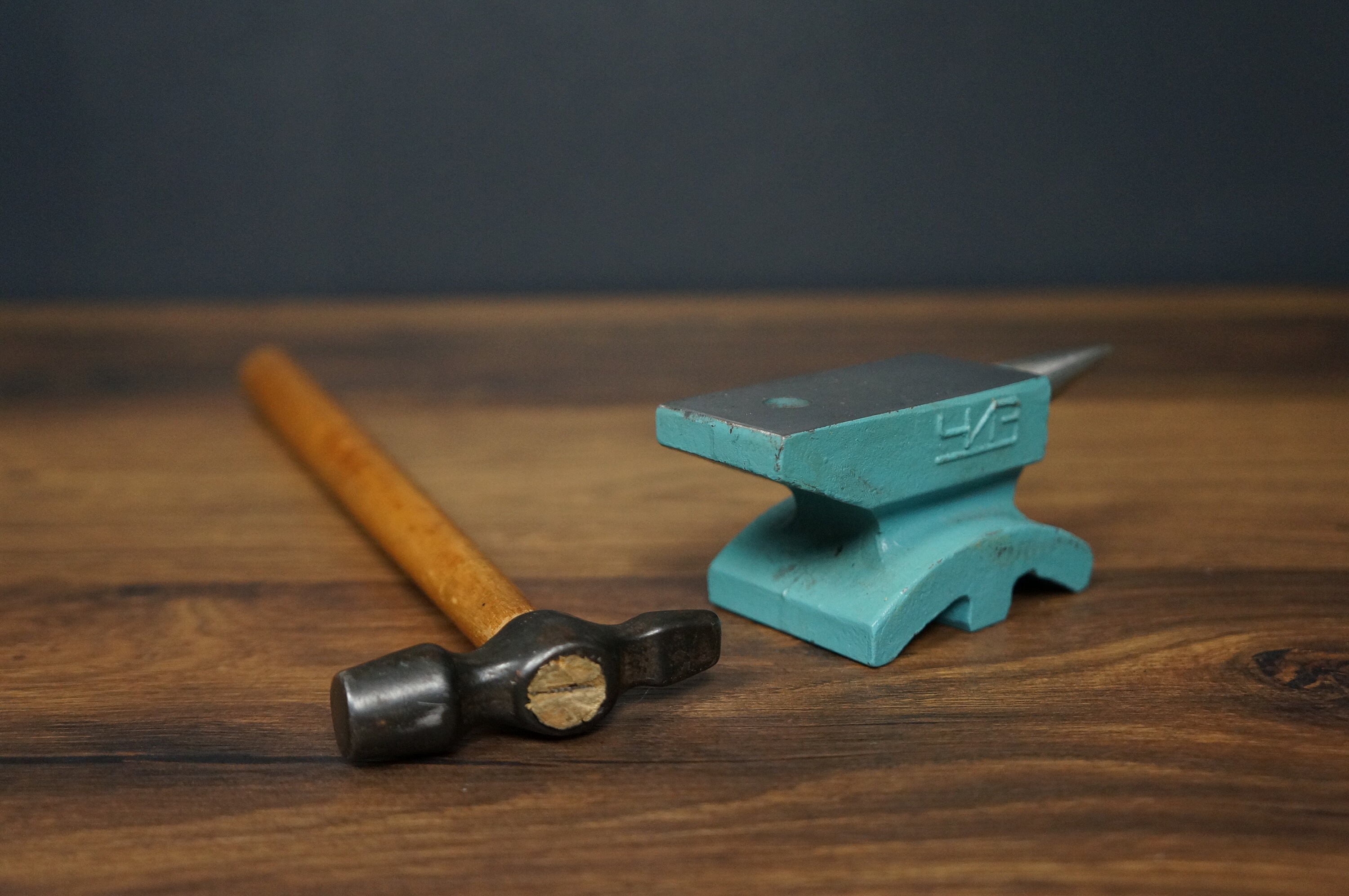 アンティーク雑貨 Miniature Anvil Dollhouse Miniature ACME Branded Anvil in 1:48 / Quarter