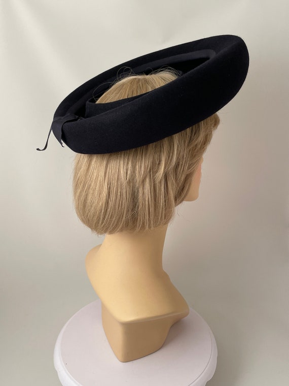 Ladies vintage hat, 1960s hat, 1960s mod hat, Mod 