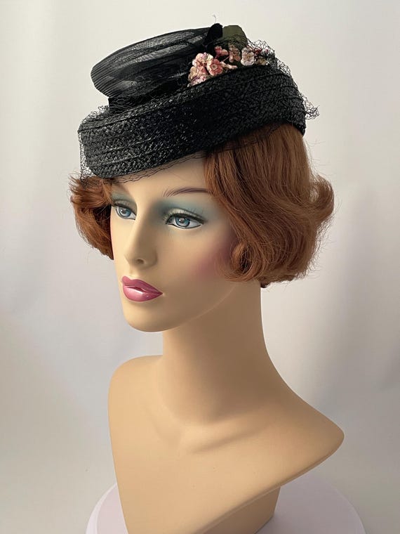 Ladies antique hat, 1940s hat, 1940s black hat, 1940s straw hat, 1940s clothing