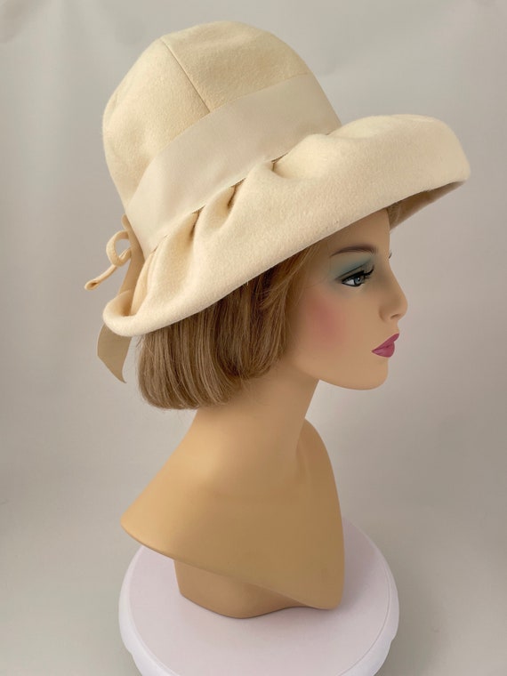 Vtg Saks 5th Ave Felt Hat Saks Fifth Avenue | Accessories | Vtg Saks 5th Ave Felt Hat  main image 3