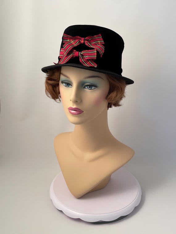 Ladies 1980s hat, 1980s vintage hat, 1980s hat, 1980s clothing, 1980s black hat, 1980s felt hat, Eric Javits hat, Winter hat, Christmas hat
