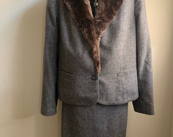 Vintage Koret Two Piece Black White Gray Tweed Plaid Skirt and Blazer Suit with Faux Fur Collar