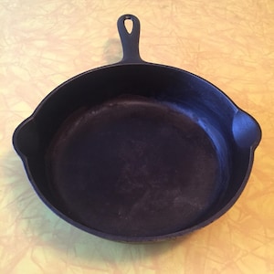 S. R. and Co. Cast Iron Skillet Pan Griddle Stove to Oven Small 8" Diameter