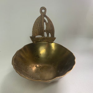 Vintage Mid Century Brass Seashell Ship Bowl Soap Dish Jewelry Tray 4.5&quot; x 5&quot;
