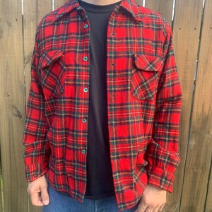 Vintage Pendleton Red and Green Plaid Vintage Wool Button Up Shirt Men&#39;s Size Large